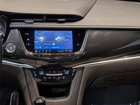 Used 2024 Cadillac XT6 Sport w/ Technology Package image 21