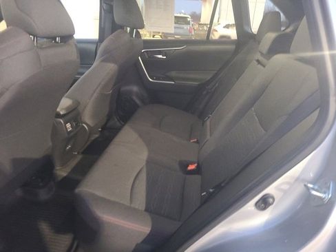 Used 2023 Toyota RAV4 SE image 13