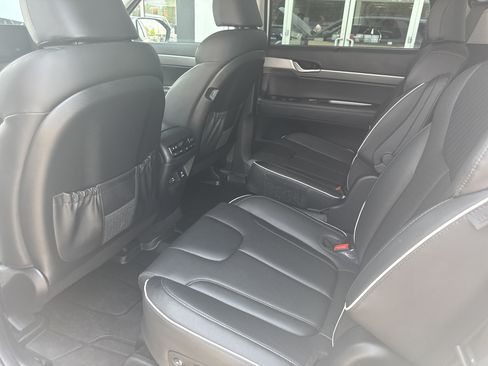 Used 2025 Hyundai Palisade SEL FWD image 12