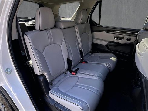 Used 2024 Honda Pilot Elite image 25