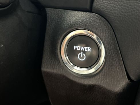 Used 2025 Toyota RAV4 XLE AWD/4WD image 34
