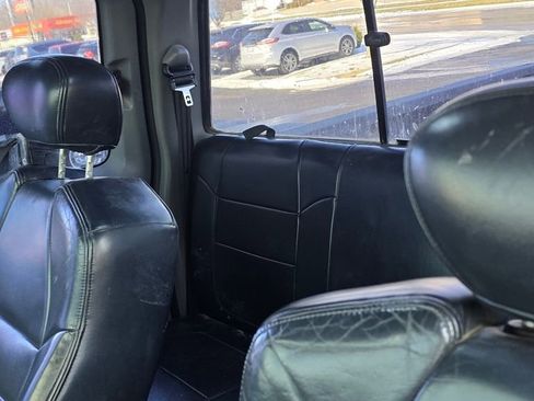 Used 2003 Ford F250 XLT image 6