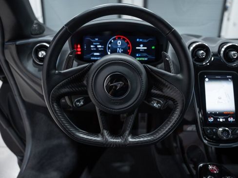Used 2021 McLaren GT image 19