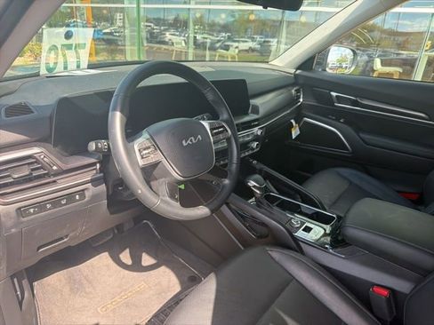 Used 2025 Kia Telluride S FWD image 22