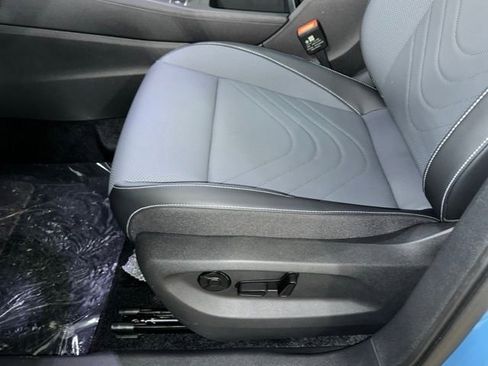 New 2026 Volkswagen Tiguan SE image 26