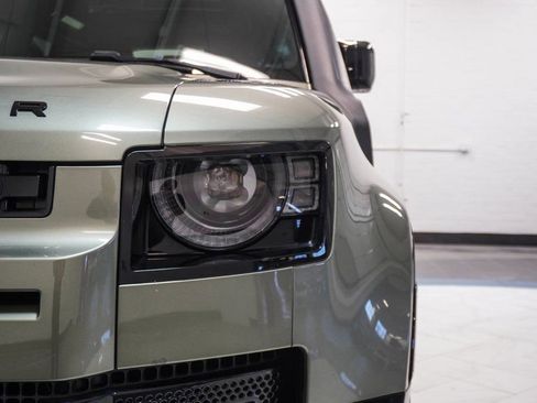 Used 2022 Land Rover Defender 90 X-Dynamic HSE image 39