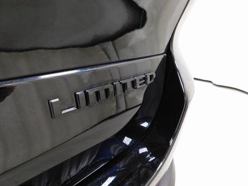 New 2025 Jeep Grand Cherokee L Limited w/ Black Appearance Package image 14