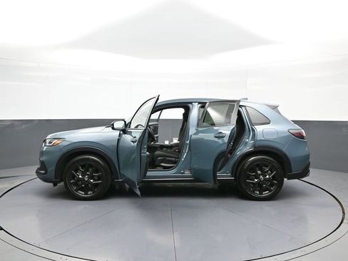 Certified 2025 Honda HR-V Sport image 41