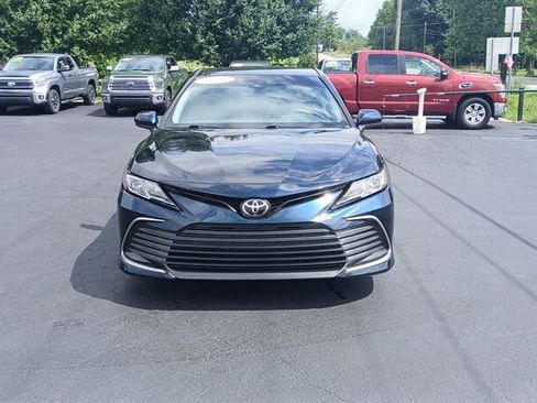 Used 2021 Toyota Camry LE FWD image 5