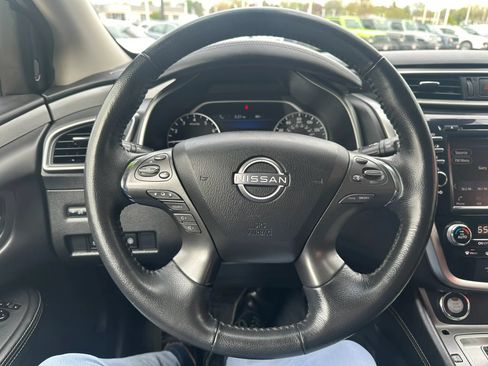 Used 2023 Nissan Murano SV FWD image 16