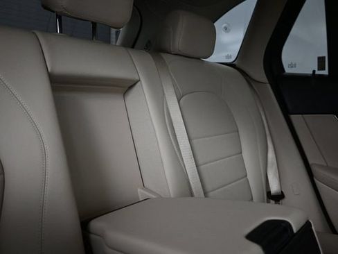Used 2019 Mercedes-Benz GLC 300 image 13