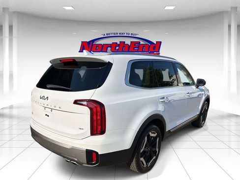 Used 2025 Kia Telluride S AWD/4WD image 3