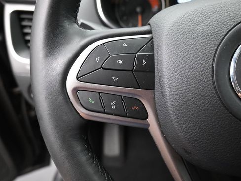 Used 2020 Jeep Cherokee Latitude Lux w/ Comfort/Convenience Group image 15