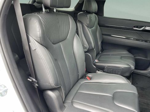 Used 2025 Hyundai Palisade Calligraphy FWD image 16