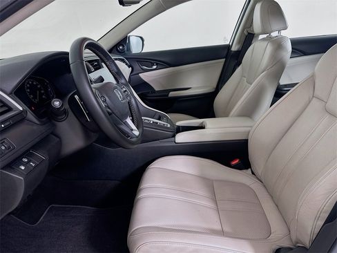 Certified 2019 Honda Insight Touring image 9