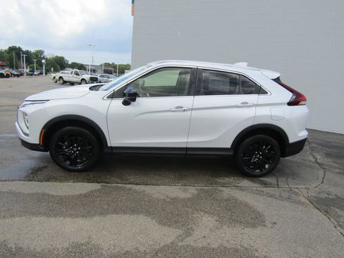 Used 2026 Mitsubishi Eclipse Cross AWD image 2