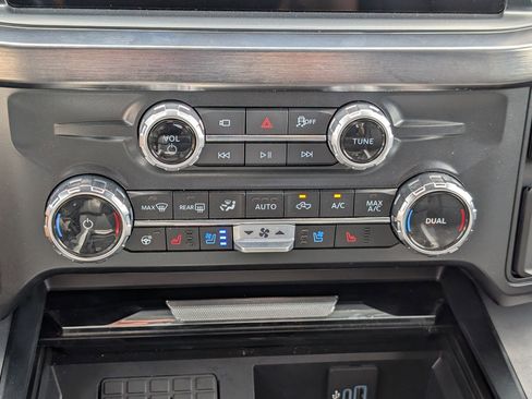 Certified 2025 Ford F350 Lariat AWD/4WD image 30
