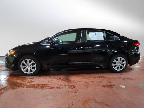 Used 2023 Toyota Corolla LE image 6