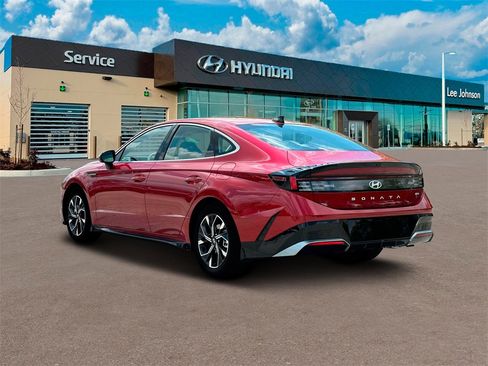 New 2025 Hyundai Sonata SEL image 5