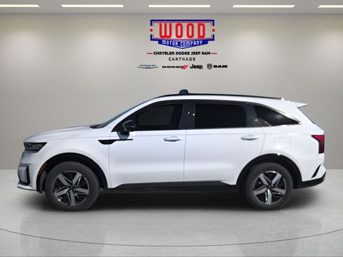 Used 2023 Kia Sorento S w/ Panoramic Sunroof Package FWD image 11
