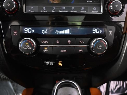 Used 2018 Nissan Rogue SL w/ Premium Package AWD/4WD image 31