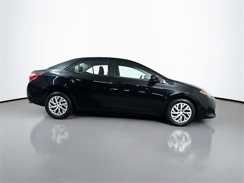 Certified 2019 Toyota Corolla LE image 9