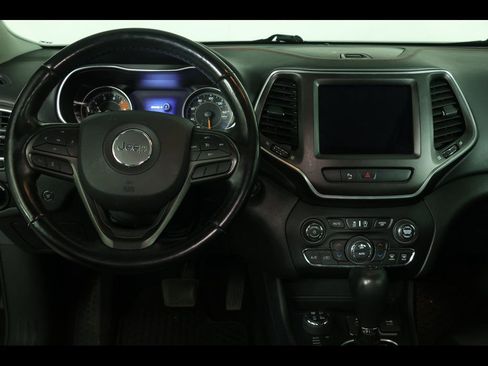 Used 2020 Jeep Cherokee Trailhawk w/ Comfort/Convenience Group AWD/4WD image 14