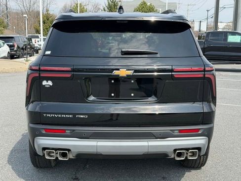 New 2026 Chevrolet Traverse LT image 12