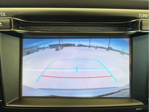 Used 2018 Toyota RAV4 LE FWD image 20