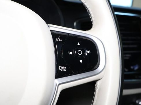 Used 2020 Volvo XC90 T6 Momentum w/ Protection Package Premier AWD/4WD image 25