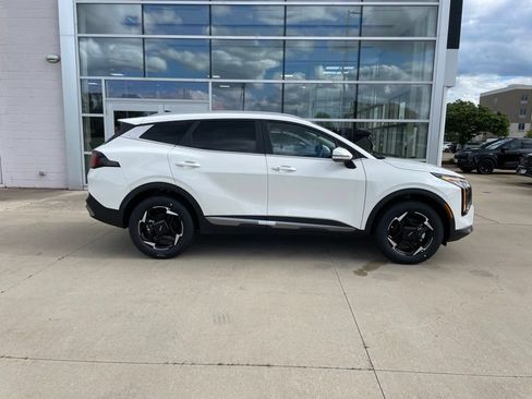 New 2026 Kia Sportage EX AWD/4WD image 4