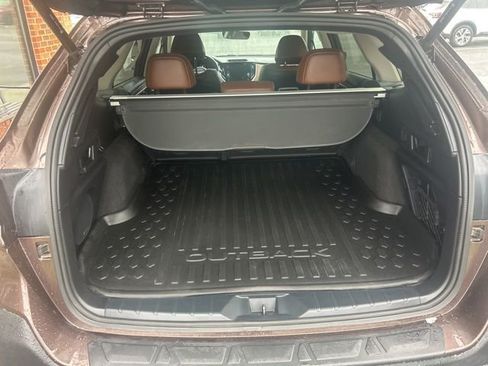 Used 2021 Subaru Outback Touring AWD/4WD image 6