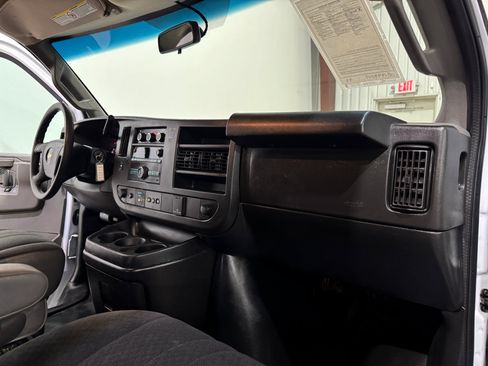 Used 2019 Chevrolet Express 2500 w/ Driver Convenience Package image 11