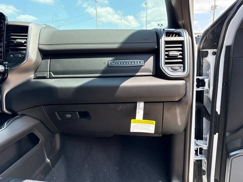 New 2026 RAM 2500 Laramie AWD/4WD image 29