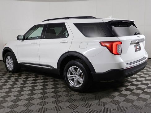 Used 2022 Ford Explorer XLT image 13