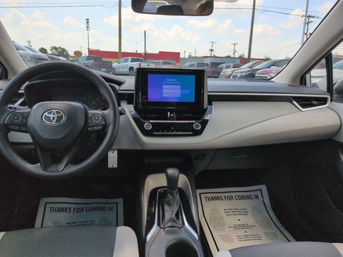 Used 2024 Toyota Corolla LE FWD image 12
