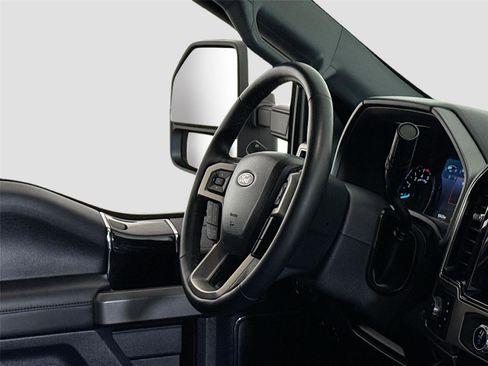 Used 2022 Ford F350 Platinum w/ FX4 Off-Road Package AWD/4WD image 34