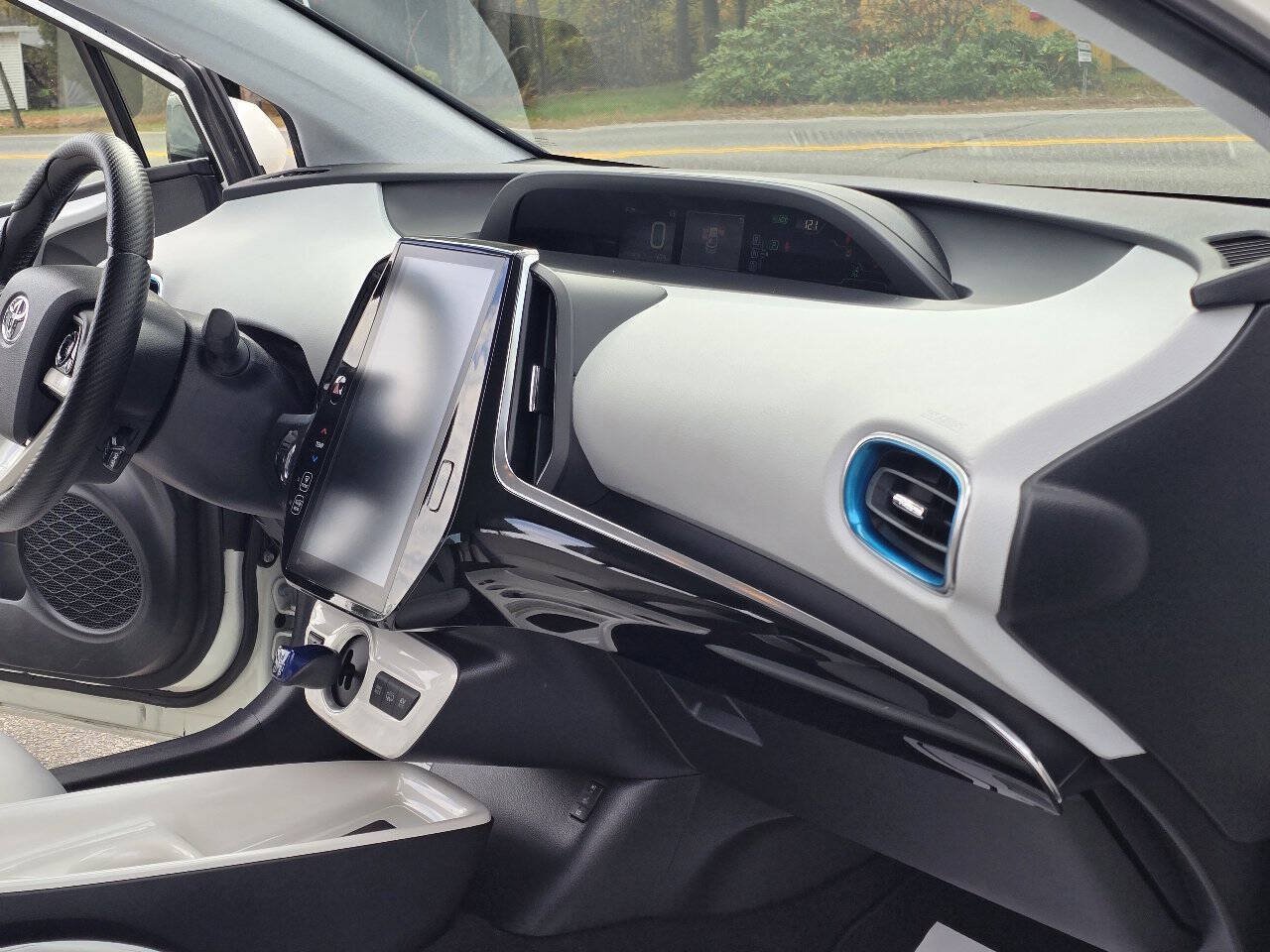 Used 2017 Toyota Prius Prime Premium w/ Carpet Mat Package FWD image 23
