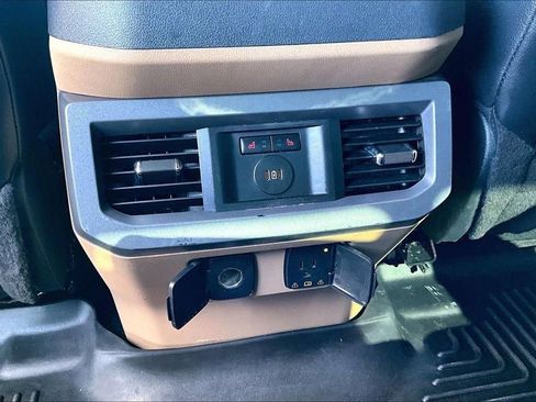 Used 2023 Ford F350 Lariat image 34