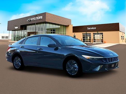 New 2026 Hyundai Elantra SEL Sport Premium FWD image 10
