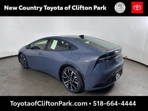 Used 2023 Toyota Prius Prime FWD image 5