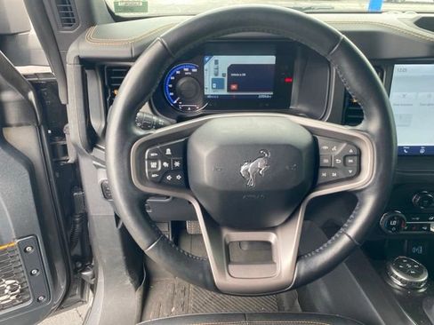 Used 2024 Ford Bronco Badlands AWD/4WD image 11