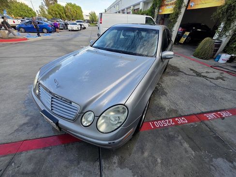 Used 2005 Mercedes-Benz E 320 Sedan image 6