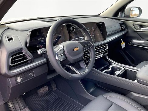 New 2026 Chevrolet Traverse LT w/ Driver Confidence Package image 8