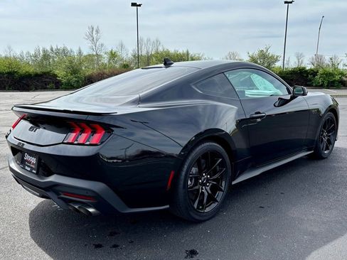 Used 2025 Ford Mustang GT Premium RWD image 8
