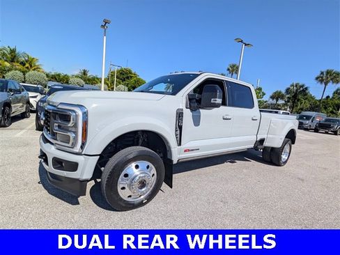 Certified 2025 Ford F450 Platinum w/ FX4 Off-Road Package image 4