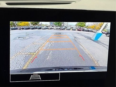 Certified 2025 Chevrolet Trax LS image 19