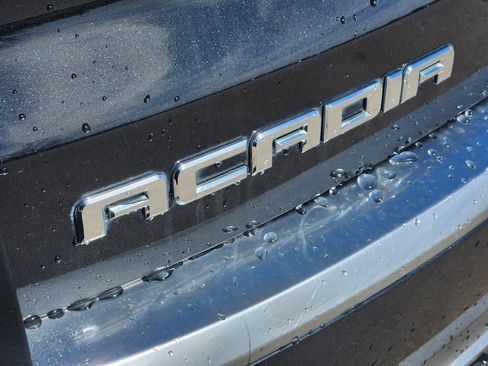 Used 2014 GMC Acadia SLT image 28