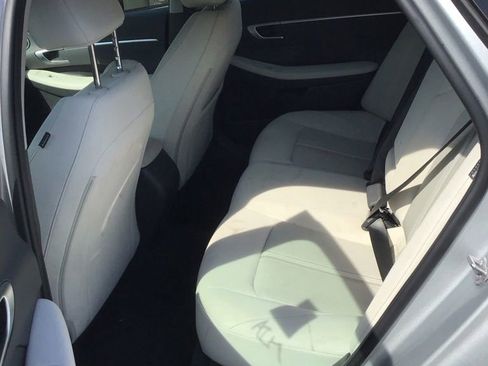 Used 2025 Hyundai Sonata SEL FWD image 4