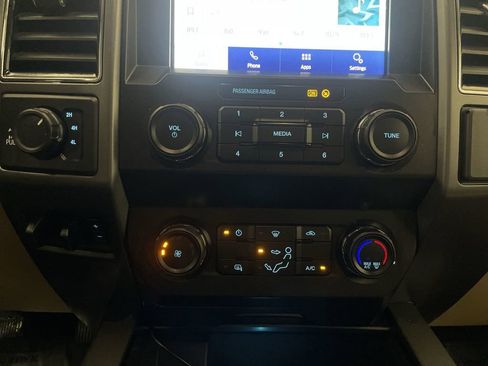 Used 2021 Ford F250 XLT w/ XLT Value Package AWD/4WD image 11